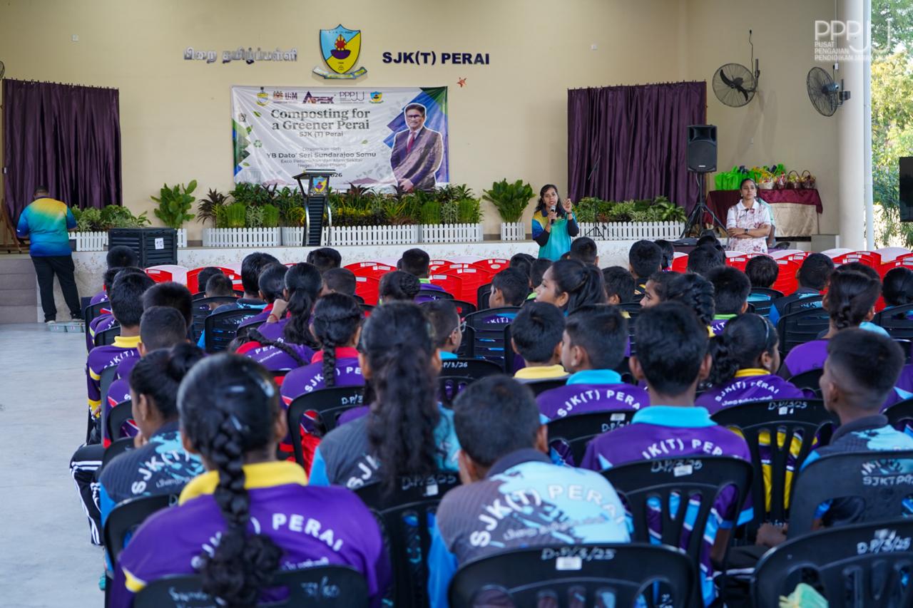 Profesor Datin Dr. Noor Hazlina Ahmad