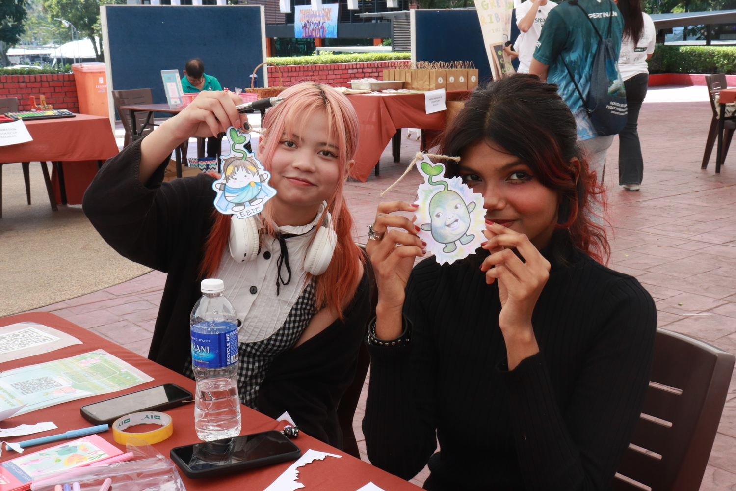 10000 EXPRESSIONS OF DOUDOU COLORING CONTEST