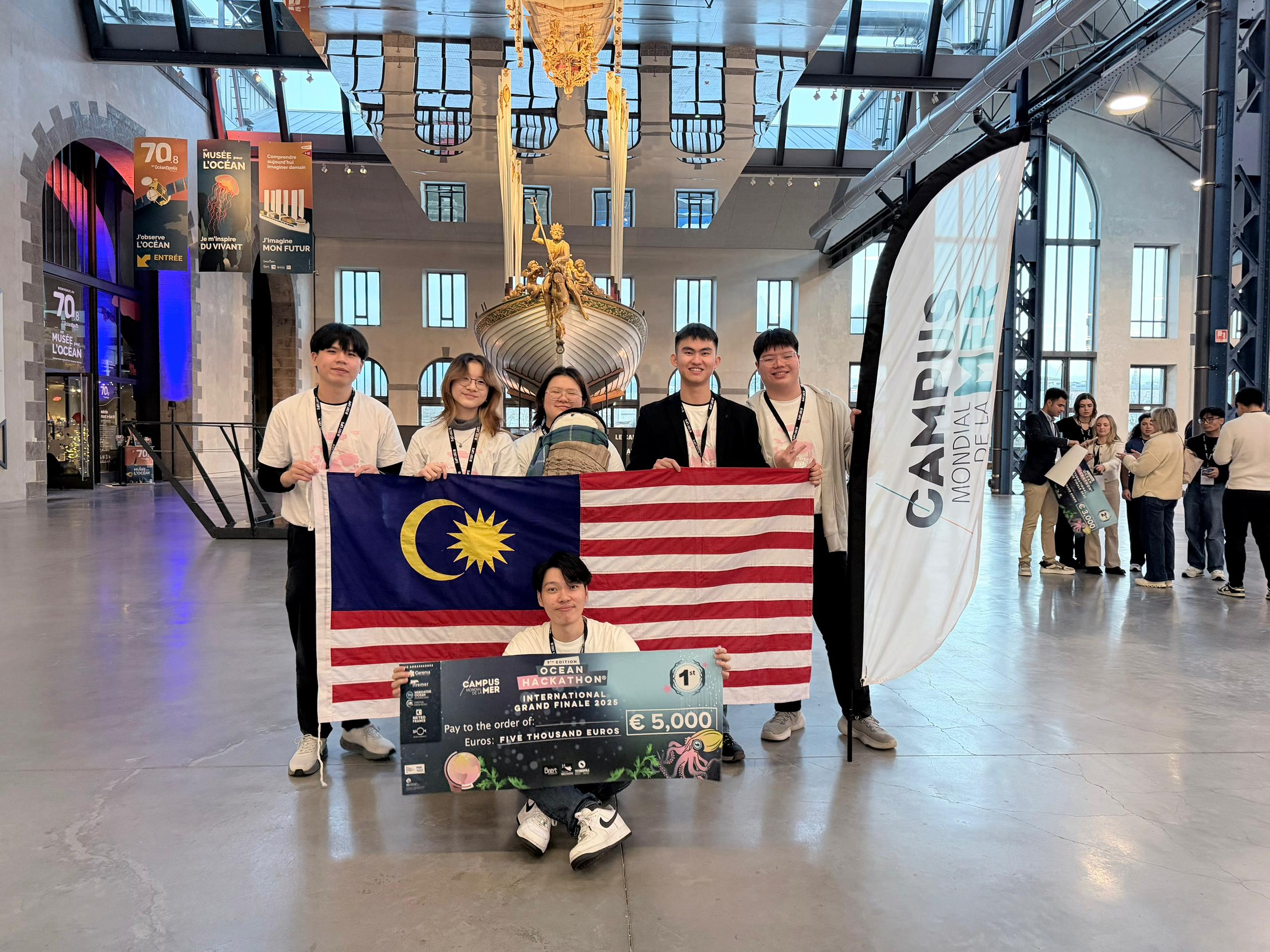 WhatsApp Image 2025 12 04 at 19.55.07