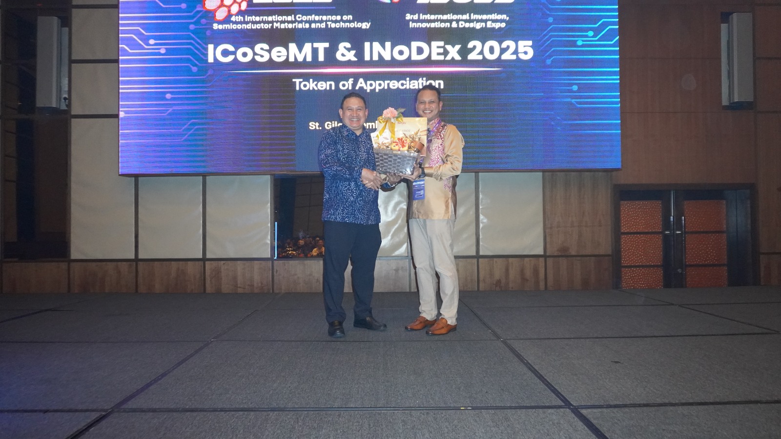 1e88c542 4141 4a89 a2ce bca57e7f7644