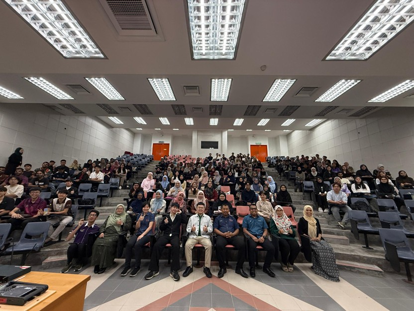 SEMINAR CAREER TALK LANGKAH AWAL PELAJAR MENAWAN PASARAN KERJAYA