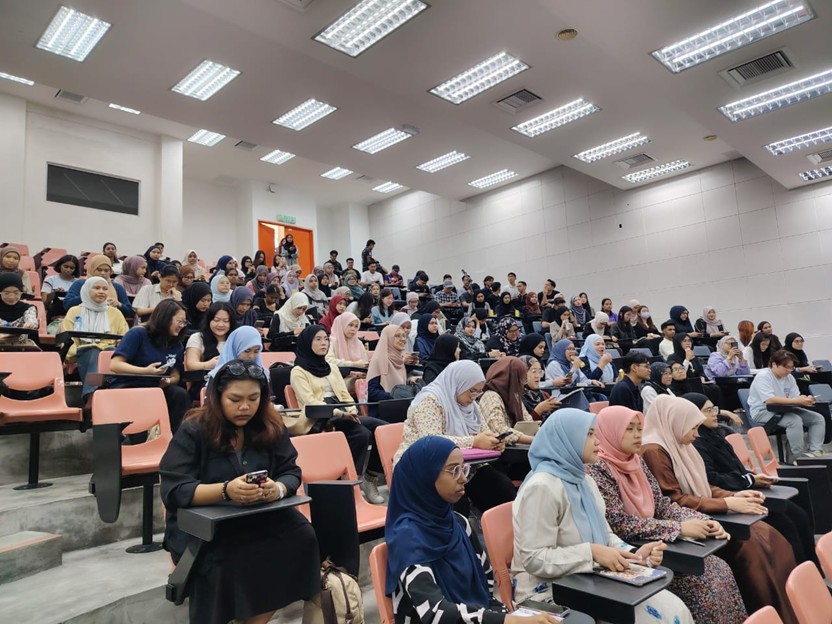 SEMINAR CAREER TALK LANGKAH AWAL PELAJAR MENAWAN PASARAN KERJAYA 2