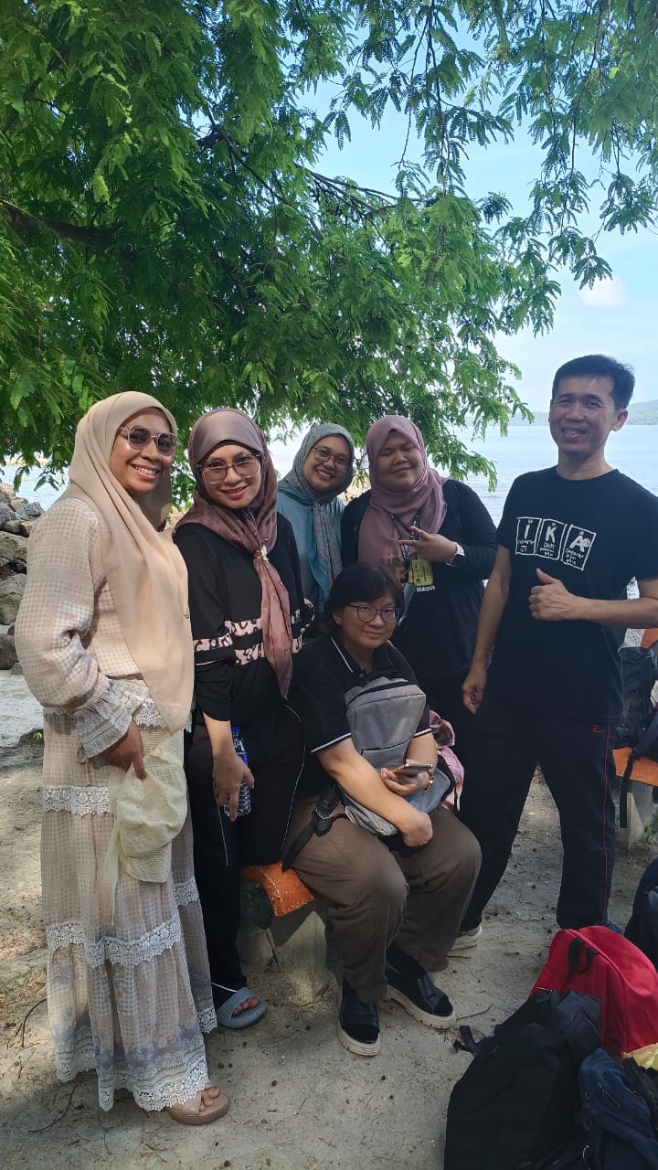 BEACH CLEAN UP BUILDS NETWORK AND RESPONSIBILITIES 7
