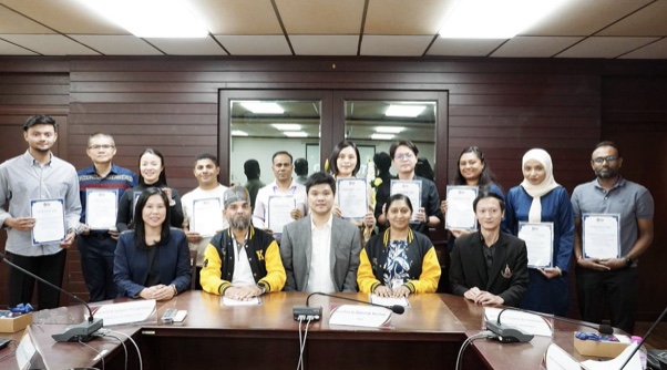 B896D02B 8E13 4D38 910A FE5794C44E15