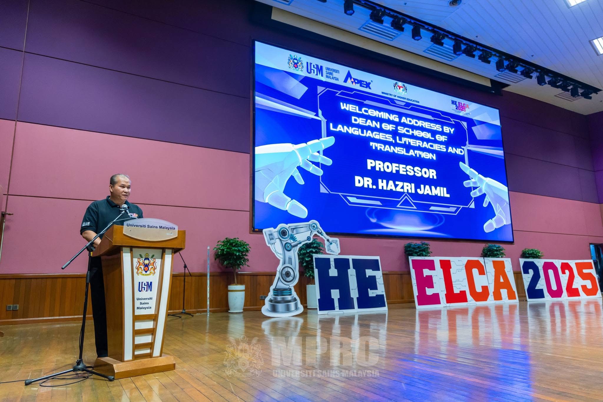 DB5A16F2 C5AA 492E 8499 AC56D61B0A3D