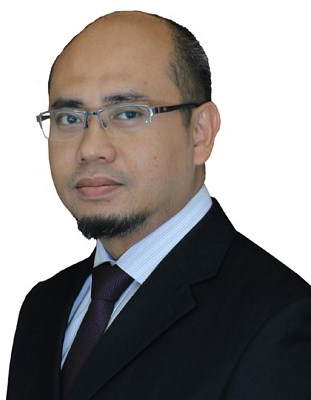 Profesor_Dr_Azlan_Amran.jpg