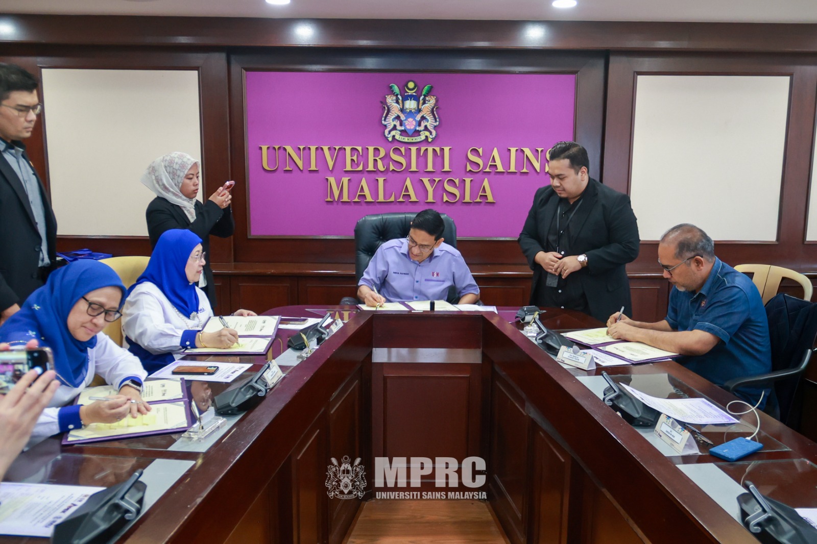 d07ad999 47a2 490a 85ed 31a3f08fd8e3