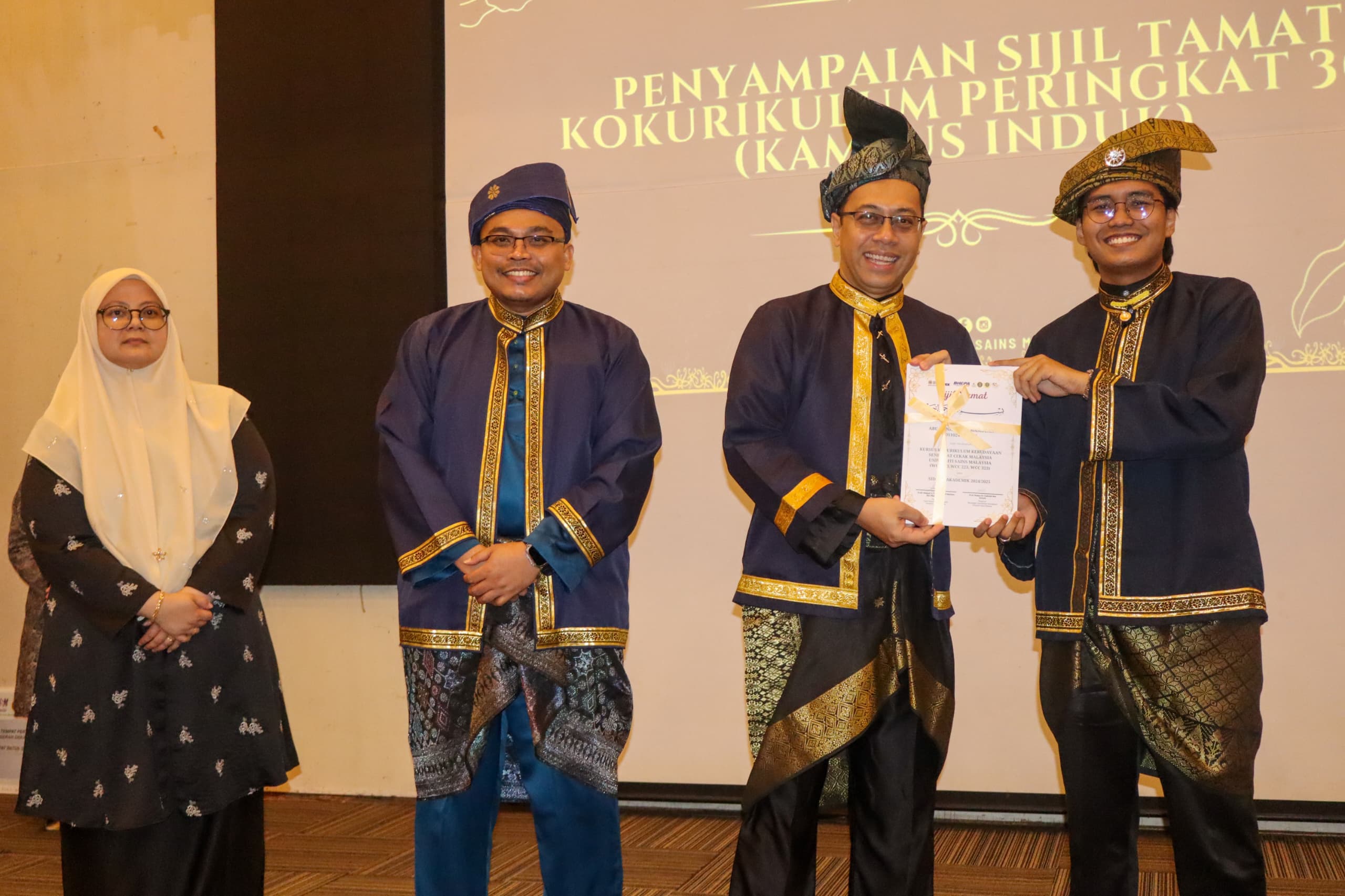 MALAM SANTAPAN SETULUS KASIH MEDAN IKTIRAF SUMBANGAN DAN KERINGAT AHLI PSSCMUSM 4