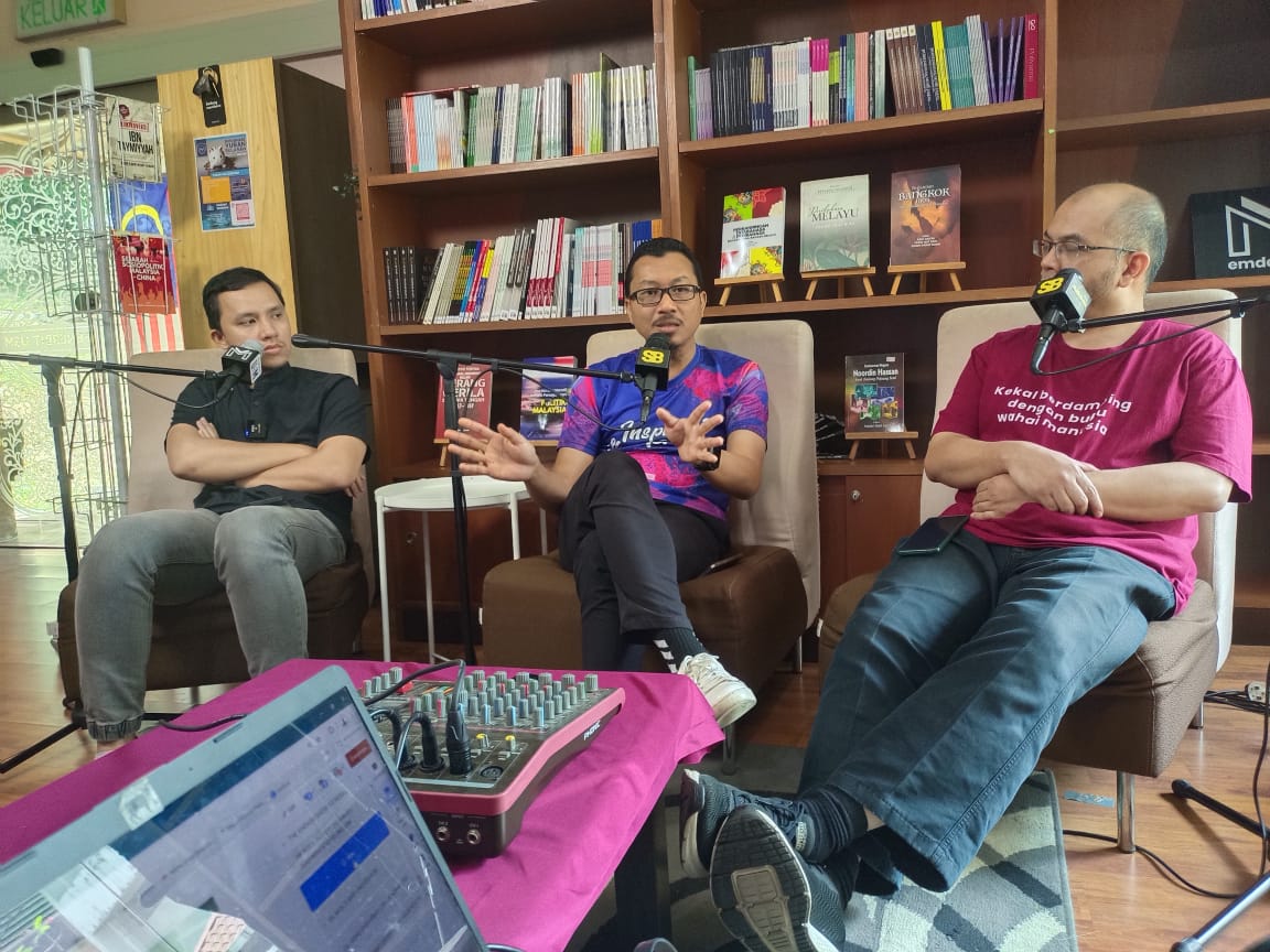 Sesi Live Sedang Berlangsung