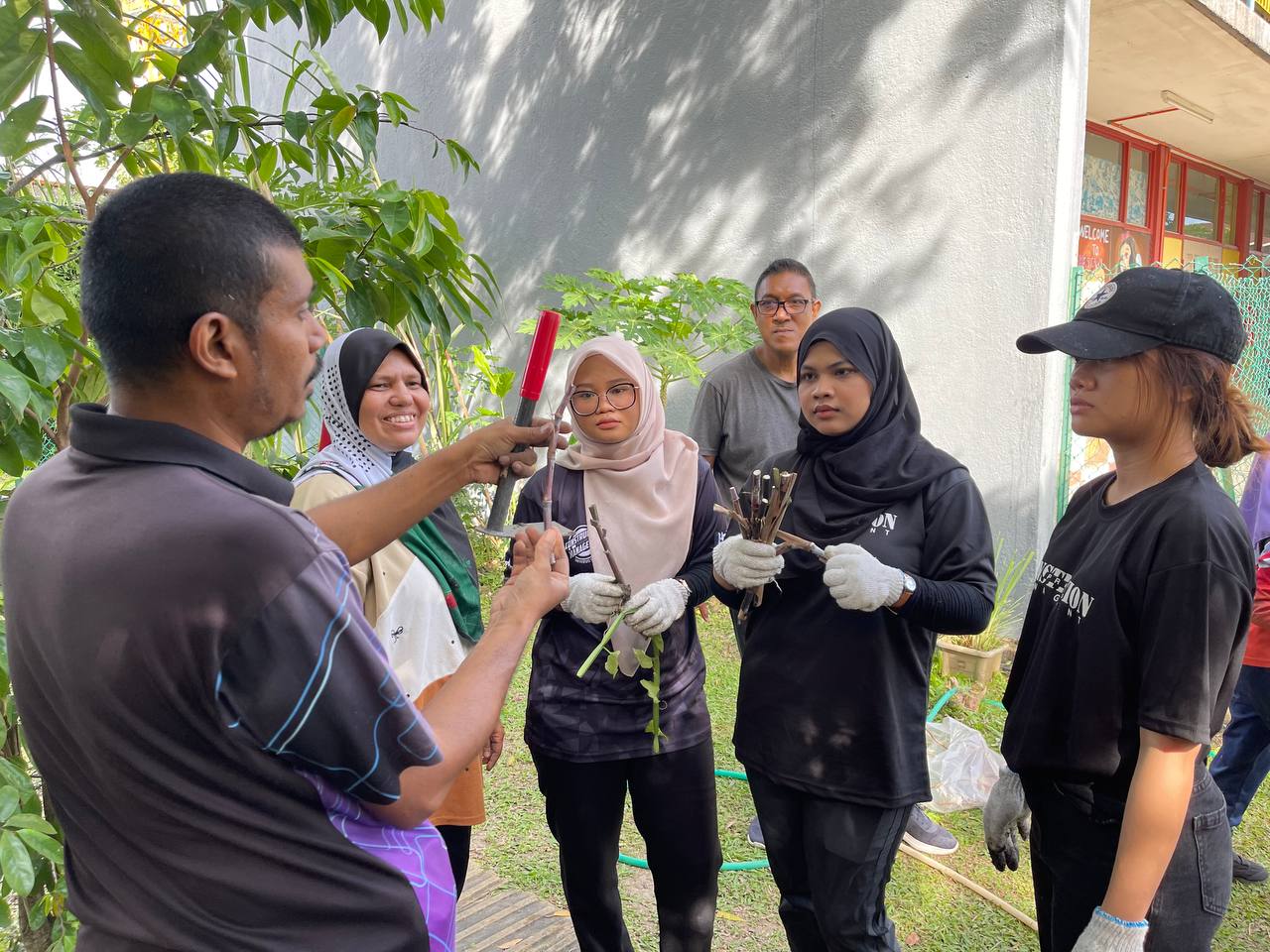 TRANSFORMING COMMUNITIES WITH PURPOSE AND PASSION HBP USM LEADS UCSR PRIMARY SCHOOL INITIATIVE 2