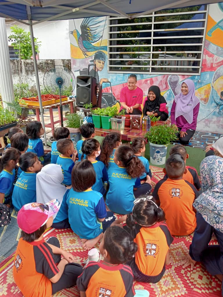 PELAJAR EPC BERSAMA TADIKA